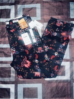 Kensie High-Rise Women’s Jeans — Black with Red Floral Print
